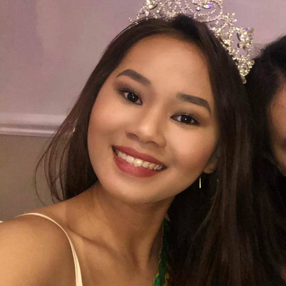 Meet your Posher, Alexis - Picture 1 of 1